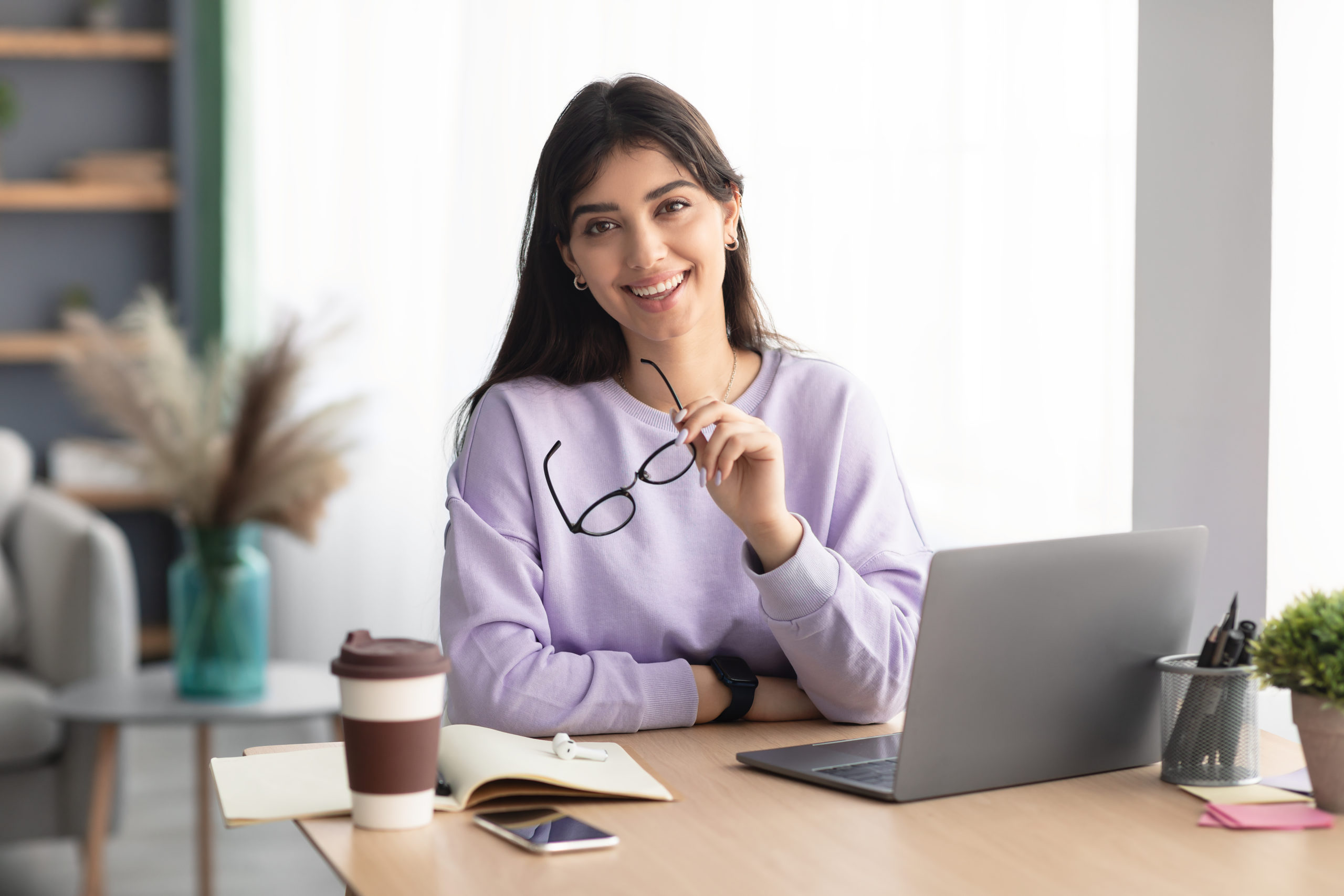 Image of a psychotherapist impressed by the credentials of certified schema therapy trainers at the Schema Therapy Training Center of New York